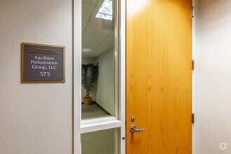 3091 Governors Lake Dr, Peachtree Corners, GA for lease Interior Photo- Image 2 of 7