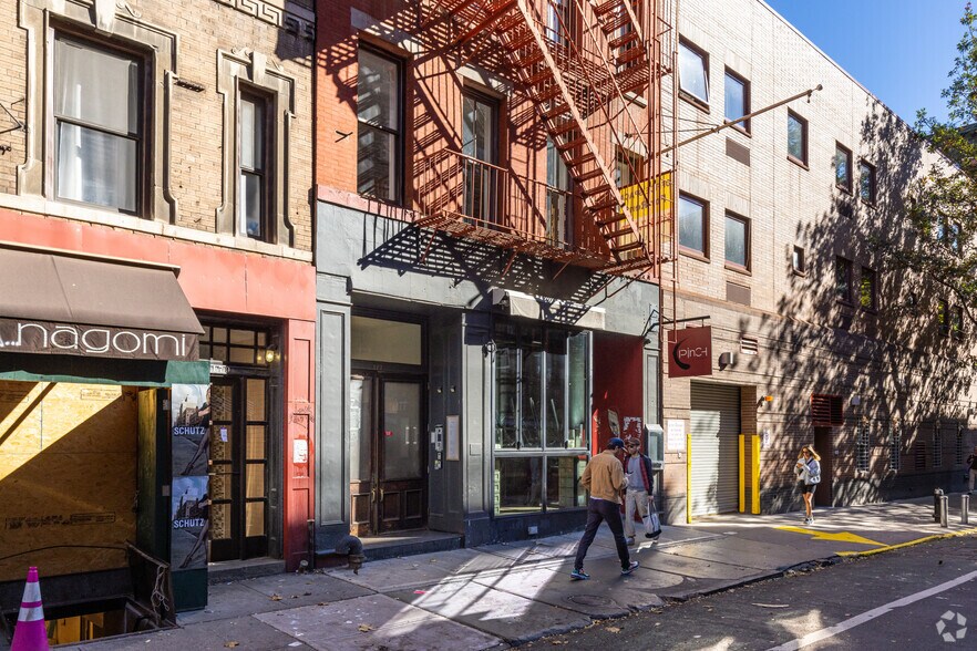177 Prince St, New York, NY à louer - Photo du bâtiment - Image 2 de 3