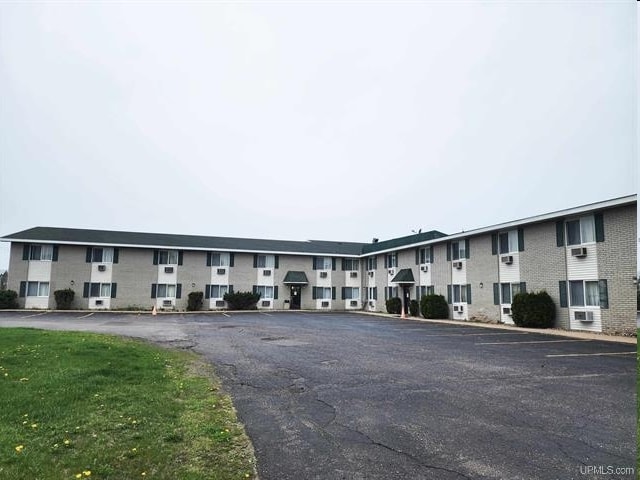 2702 N Stephenson Ave, Iron Mountain, MI for sale - Building Photo - Image 1 of 20