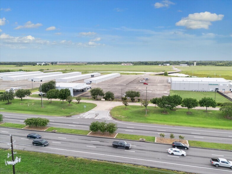 12890C S Highway 6, Sugar Land, TX à vendre - Photo du bâtiment - Image 2 de 14