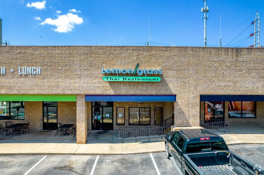 16602-16668 San Pedro Ave, San Antonio, TX à louer - Photo du bâtiment - Image 3 de 35