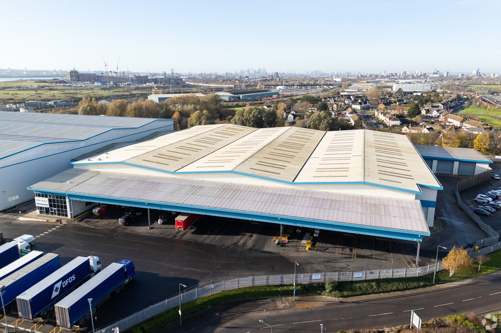 Choats Manner Way, Dagenham à louer Photo du bâtiment- Image 1 de 6