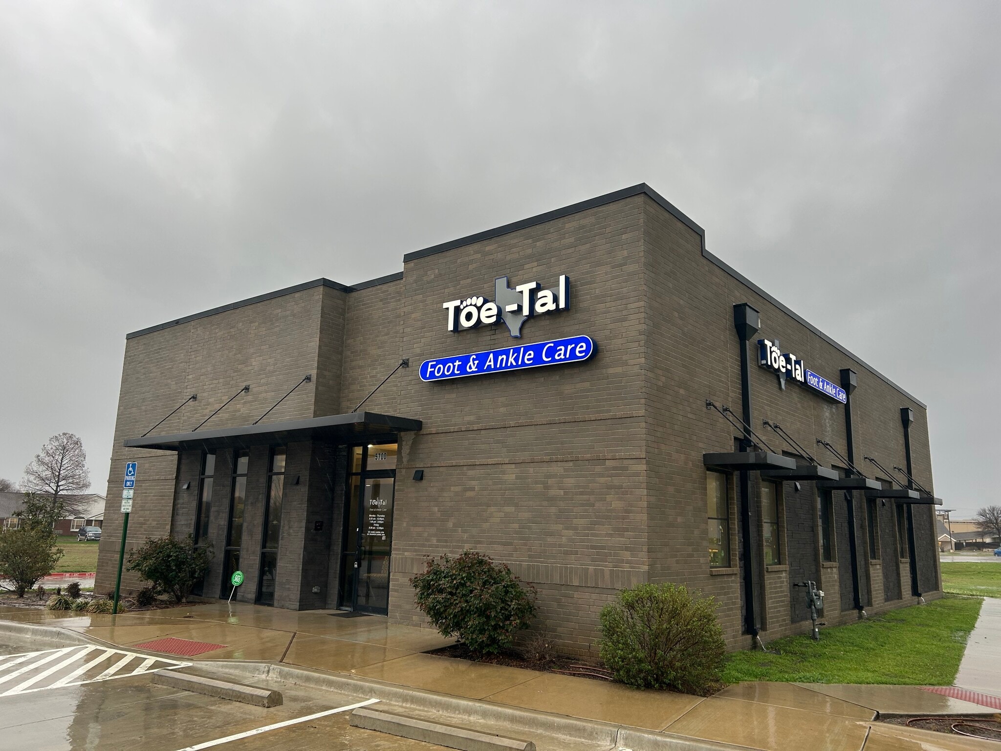 5700 North Park Dr, Watauga, TX for lease Primary Photo- Image 1 of 13