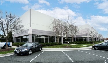 8565 Magellan Pky, Richmond, VA à louer Photo du bâtiment- Image 1 de 4