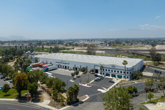 1501 E Cooley Dr, Colton, CA - Aérien  Vue de la carte