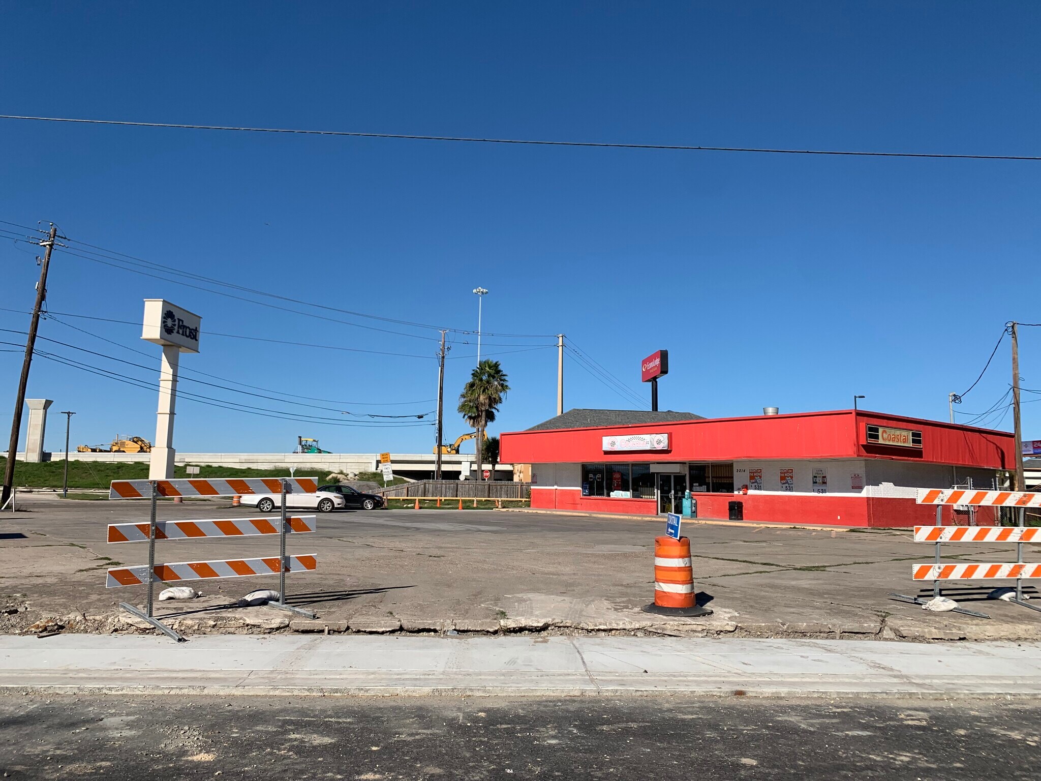 2214 Leopard St, Corpus Christi, TX for lease Building Photo- Image 1 of 9