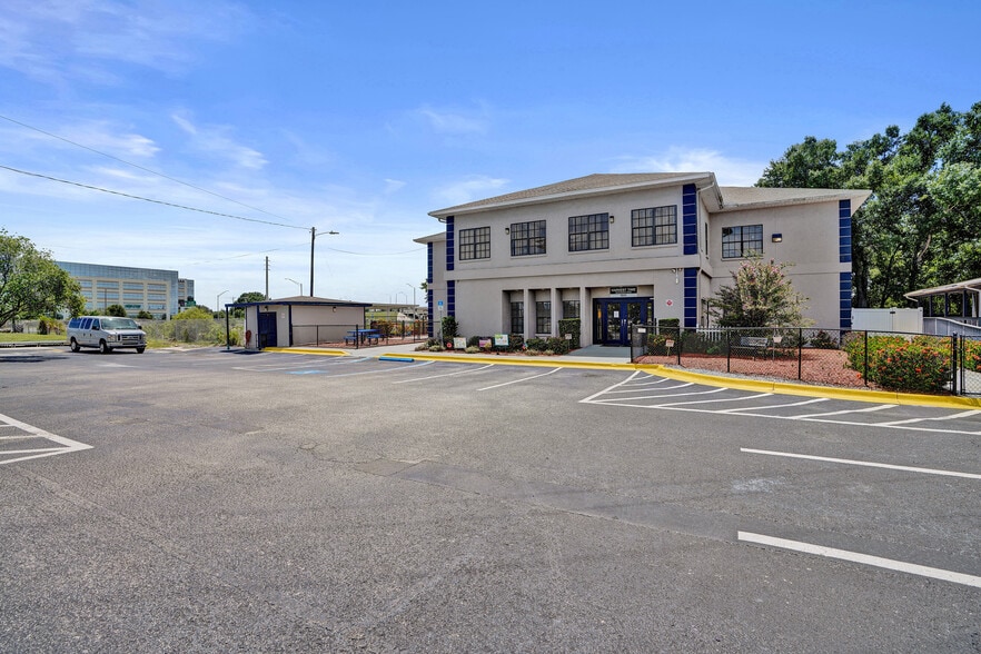 1511 S US Highway 301, Tampa, FL for sale - Building Photo - Image 3 of 15