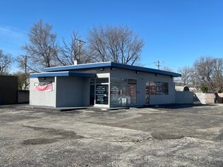 Plus de détails pour 37 W 10 Mile Rd, Hazel Park, MI - Commerce de détail à louer