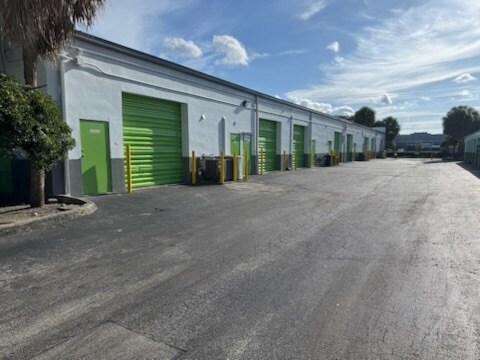5301 N Nob Hill Rd, Sunrise, FL à louer - Photo du bâtiment - Image 3 de 5
