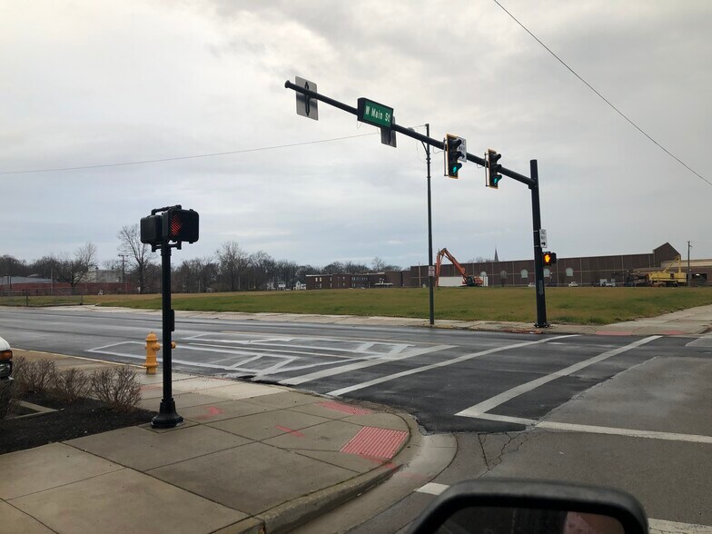 201 W Main St, Springfield, OH à vendre - Photo du bâtiment - Image 2 de 3