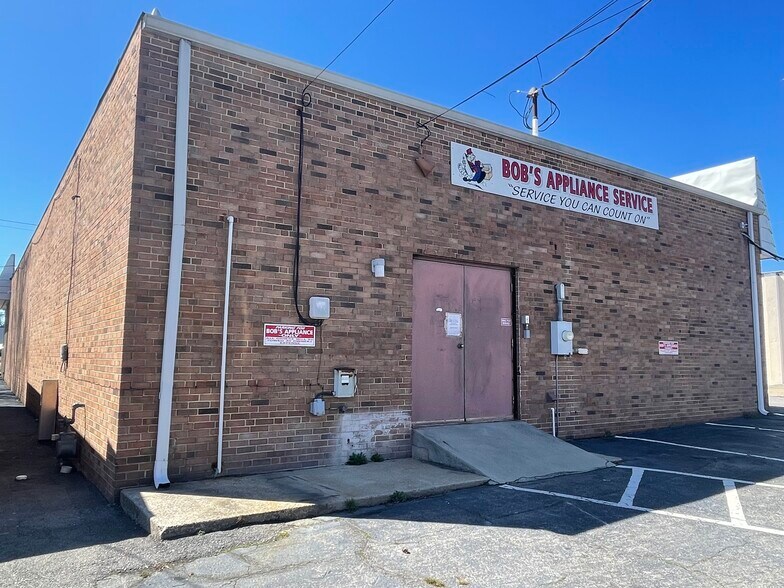 1888 Sunset Ave, Rocky Mount, NC à vendre - Photo du bâtiment - Image 3 de 3