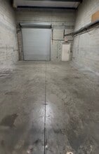 1085 Business Ln, Naples, FL for lease Interior Photo- Image 2 of 5