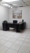 1302-1310 N Main St, Kissimmee, FL à louer Photo intérieure- Image 2 de 4