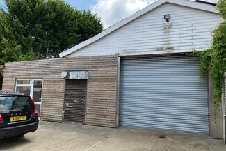 Plus de détails pour 4 Guildford Rd, Bagshot - Industriel à louer