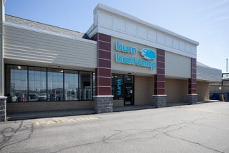 101 President Ave, Fall River, MA à louer Photo du bâtiment- Image 2 de 13