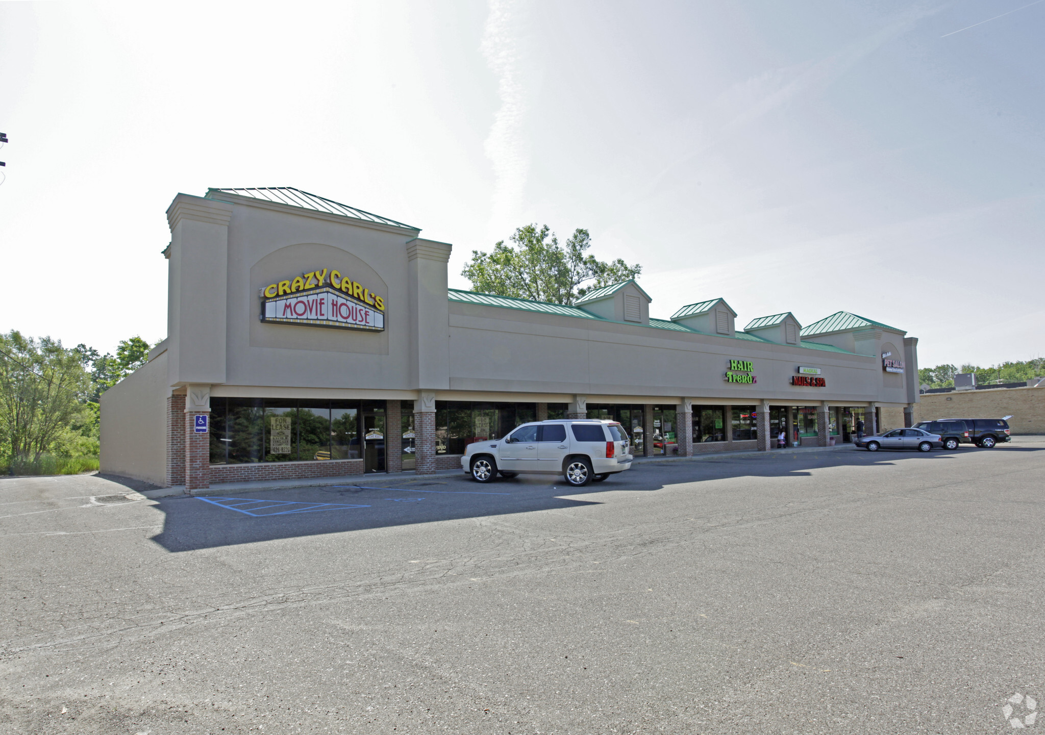 1320-1340 S Commerce Rd, Walled Lake, MI for lease Primary Photo- Image 1 of 19