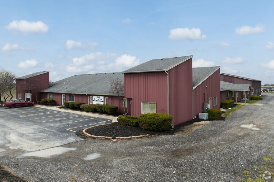 2029 Wood-Bridge Blvd, Bowling Green, OH for lease - Building Photo - Image 2 of 8