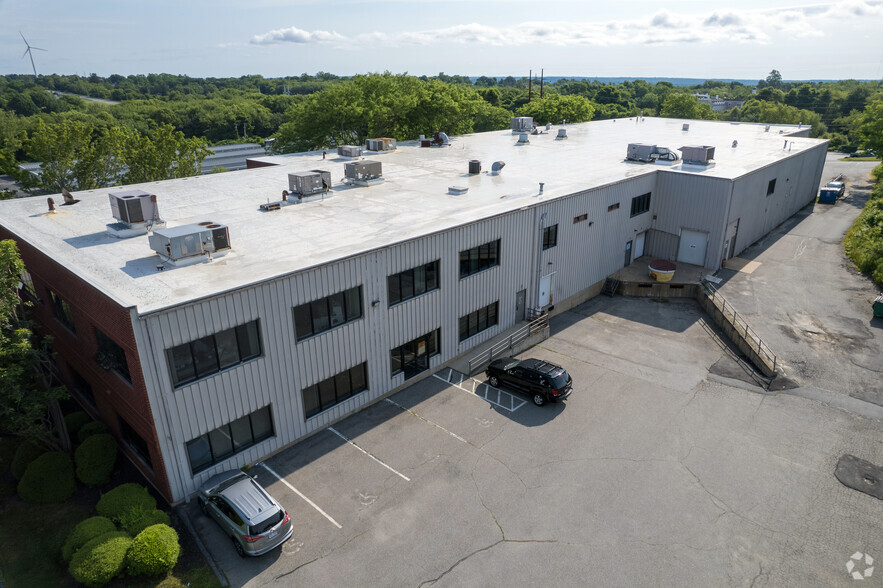 300 High Point Ave, Portsmouth, RI for lease - Building Photo - Image 3 of 8