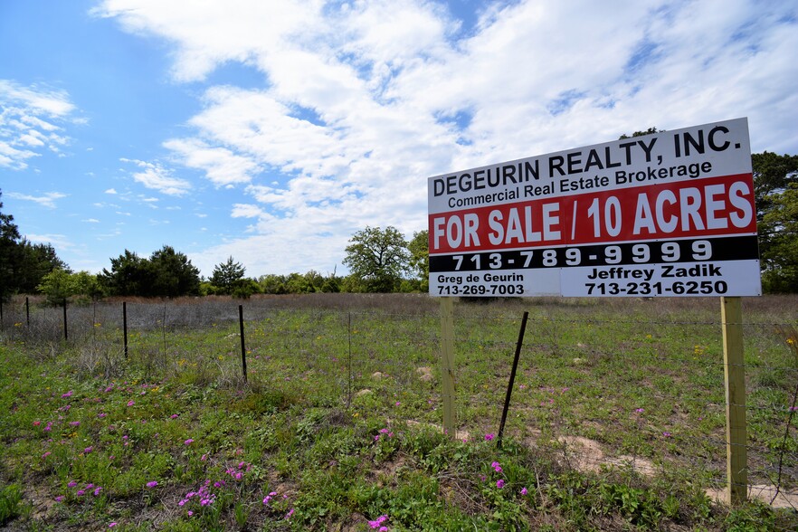 1294 TX-21 E Hwy, Paige, TX à vendre - Photo principale - Image 1 de 1