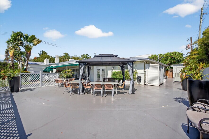 1700 NE 5th St, Fort Lauderdale, FL à vendre - Photo du bâtiment - Image 3 de 8