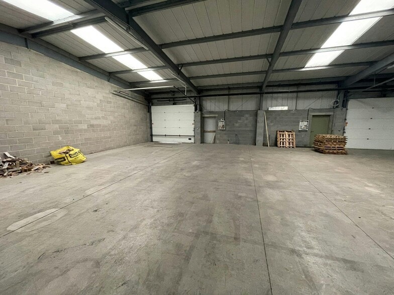 Knowles Ln, Bradford for lease - Building Photo - Image 3 of 4