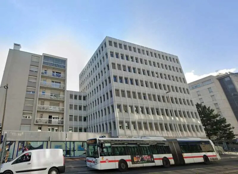Bureau dans Lyon à louer Photo du bâtiment- Image 1 de 7