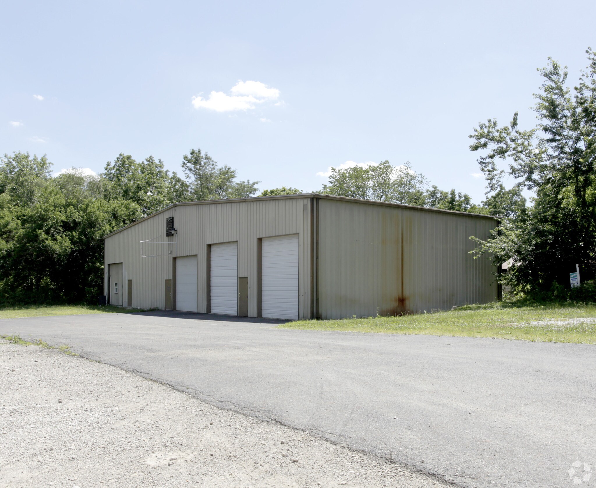 205 Main St W, Kirkersville, OH à vendre Photo principale- Image 1 de 1