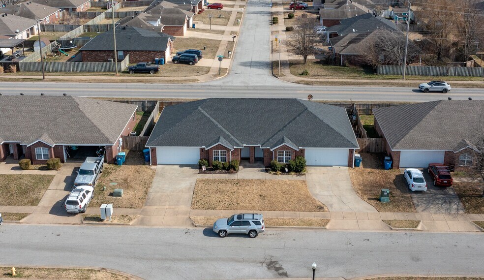 Duplex Portfolio, Northwest Arkansas MSA, Bentonville, AR à vendre - Photo du bâtiment - Image 2 de 4