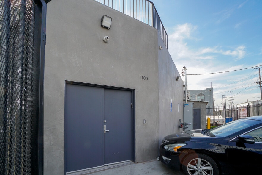 1100 E 14th Pl, Los Angeles, CA for sale - Building Photo - Image 2 of 13