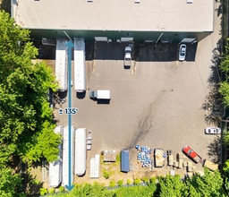 16427 NE Airport Way, Portland, OR - AERIAL map view