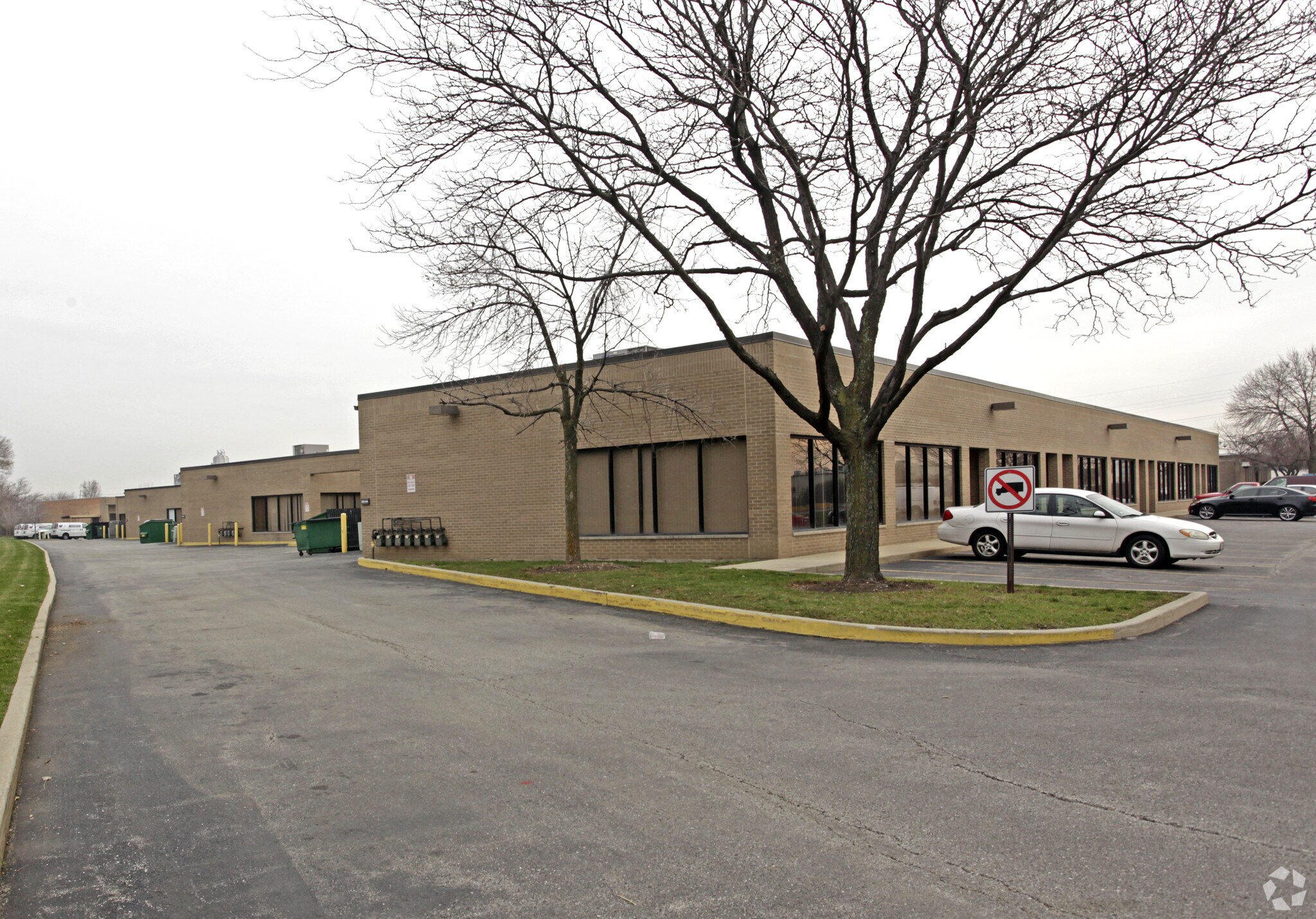 220-320 Howard Ave, Des Plaines, IL à vendre Photo principale- Image 1 de 44