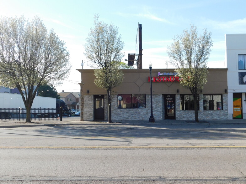 13245 Michigan Ave, Dearborn, MI for sale - Building Photo - Image 1 of 1