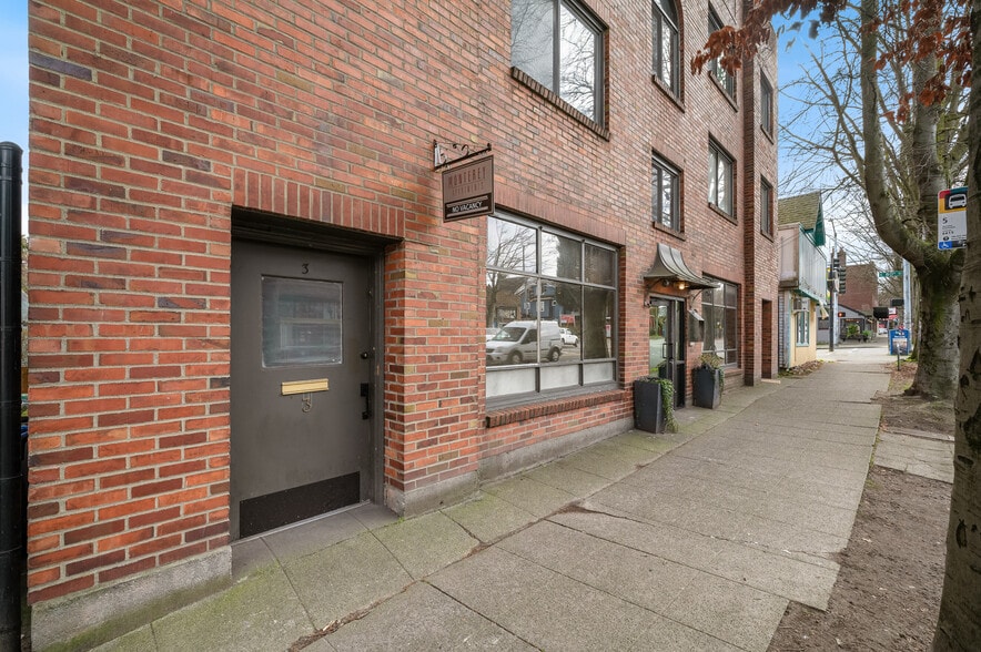 8008 Greenwood Ave N, Seattle, WA à vendre - Photo du bâtiment - Image 3 de 23