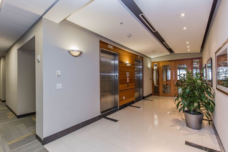 200 E Broad St, Greenville, SC for lease - Interior Photo - Image 2 of 61