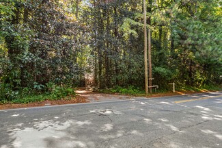 Plus de détails pour 5635 Lake Forrest Dr, Atlanta, GA - Terrain à vendre