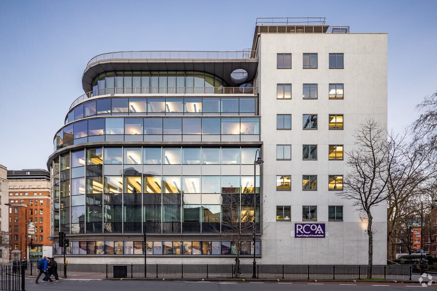 35 Red Lion Sq, London for lease - Building Photo - Image 3 of 13