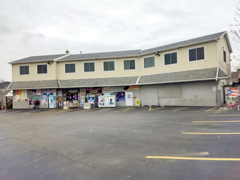 409 E Philadelphia St, York, PA for lease - Building Photo - Image 2 of 3