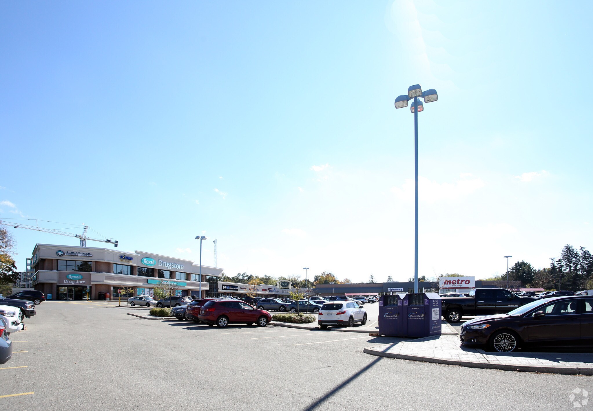 1240 Commissioners Rd W, London, ON à vendre Photo principale- Image 1 de 1