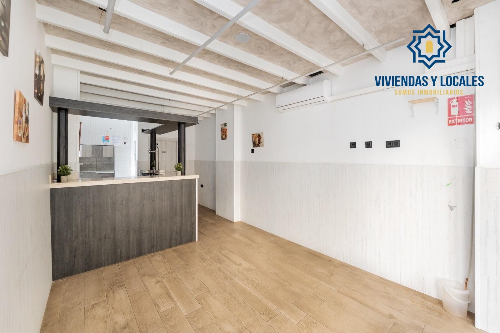 Retail in Granada, Granada for sale Interior Photo- Image 1 of 22