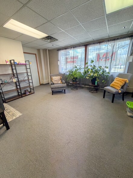 241 Main St, Townsend, MA for lease - Building Photo - Image 3 of 20