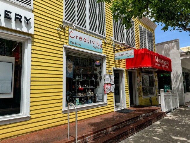 Plus de détails pour 419 Duval St, Key West, FL - Commerce de détail à louer