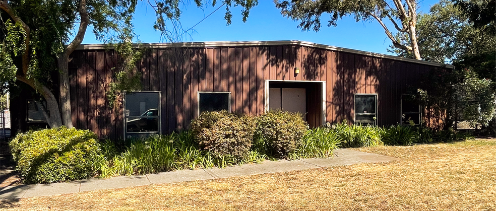 11 W Barham Ave, Santa Rosa, CA for lease - Primary Photo - Image 1 of 11