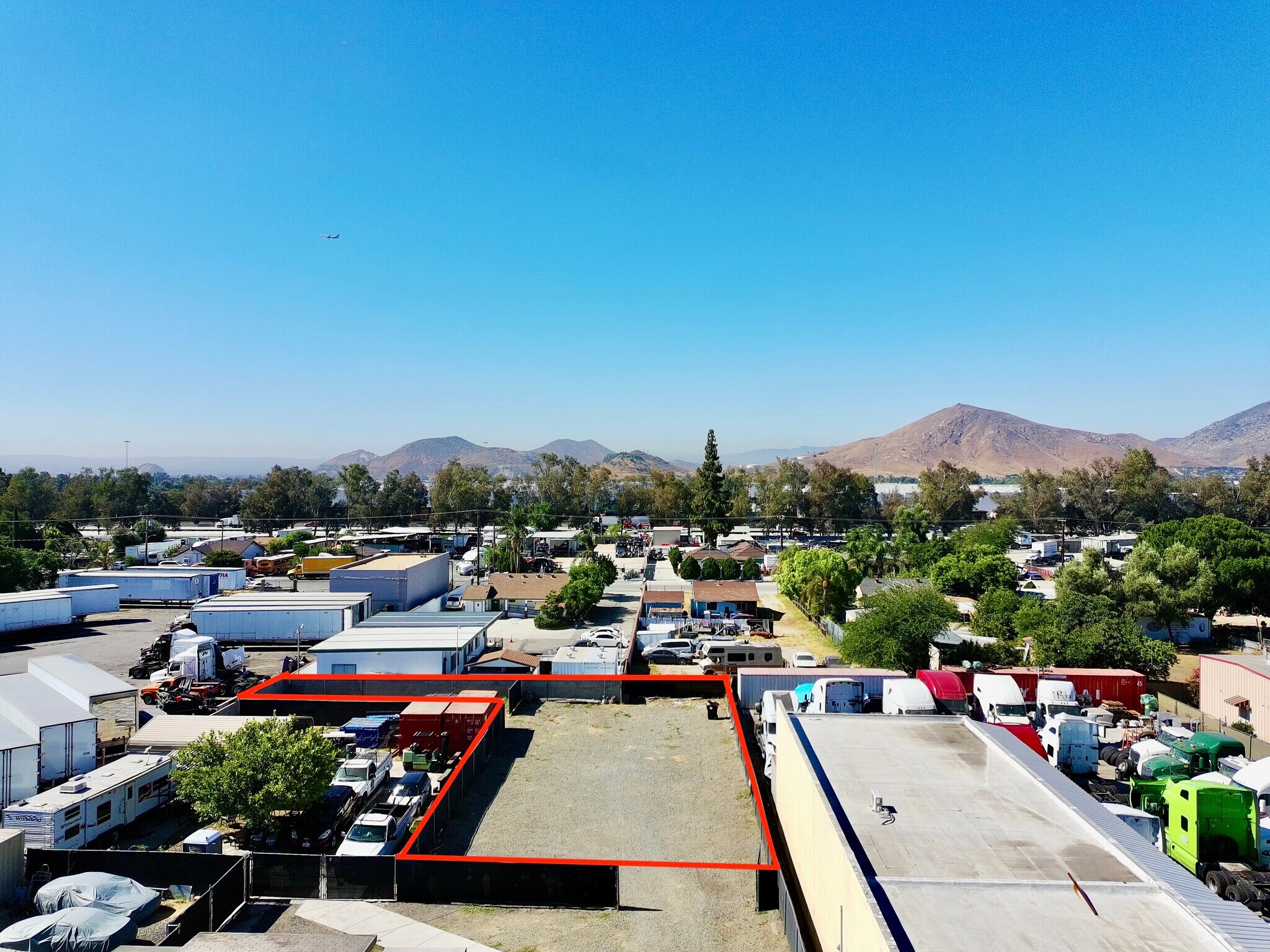 17921 Valley Blvd, Bloomington, CA à louer Photo du bâtiment- Image 1 de 26