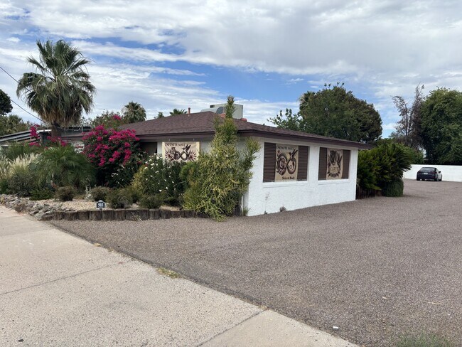 Plus de détails pour 503 N Alma School Rd, Mesa, AZ - Commerce de détail à vendre