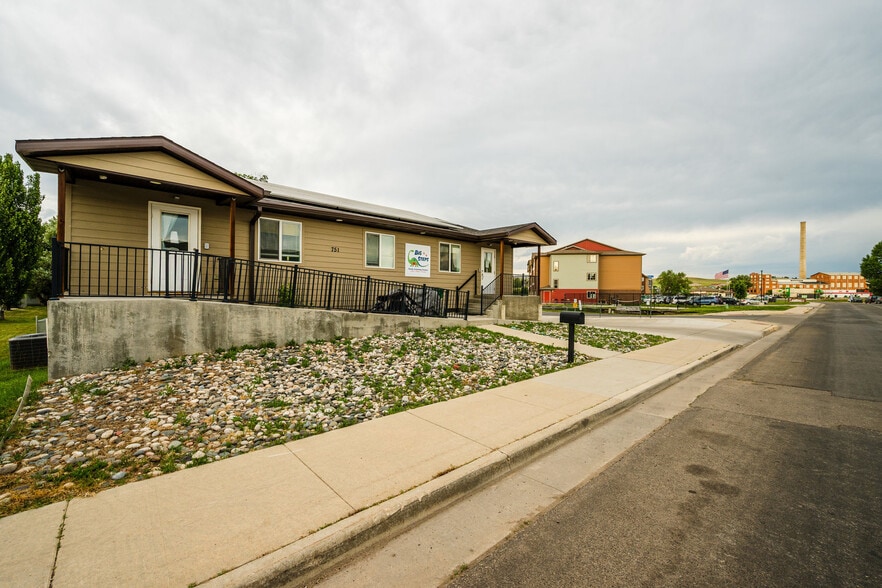 751 Avoca Ave, Sheridan, WY for sale - Primary Photo - Image 1 of 29