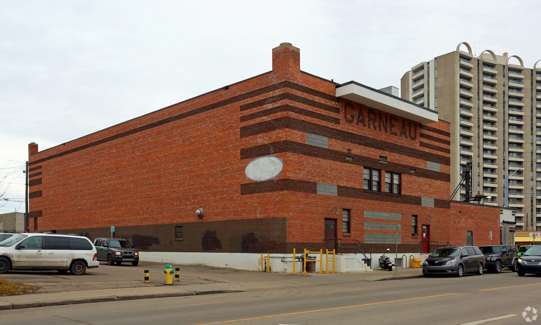 8716 109 St NW, Edmonton, AB à vendre Photo du bâtiment- Image 1 de 1