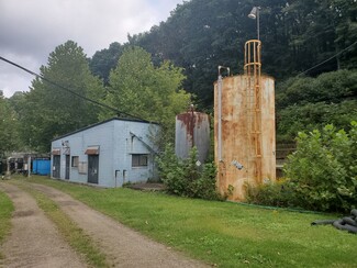 Plus de détails pour 587 N Seneca St, Oil City, PA - Industriel à vendre