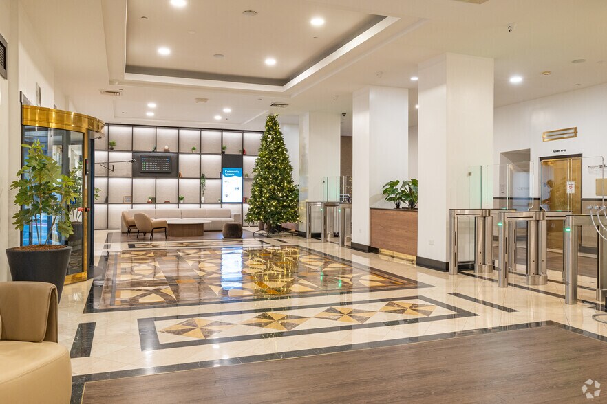 525 Lexington Ave, New York, NY for lease - Lobby - Image 2 of 25