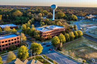136 Fairview Rd, Mooresville, NC - AERIAL  map view