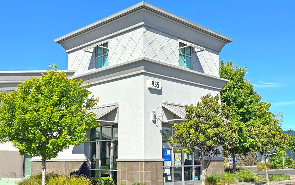 955 Stony Point Rd, Santa Rosa, CA à vendre - Photo du bâtiment - Image 3 de 6